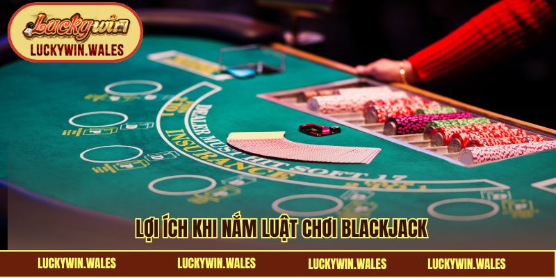 Luật chơi Blackjack giúp bạn hiểu quy tắc tính điểm và chia bài
